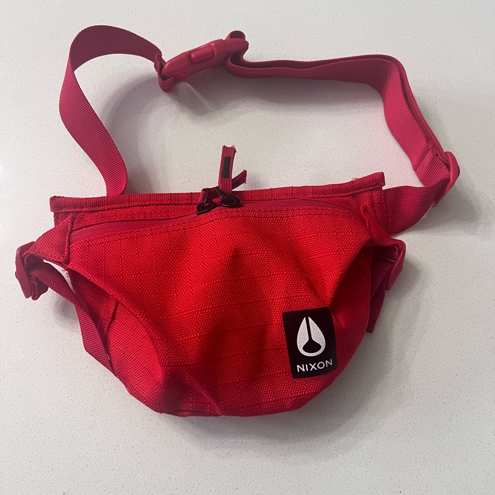 Nixon Red Unisex Hip Pack Happy Trail Adjustable‎ Strap Fanny Pack